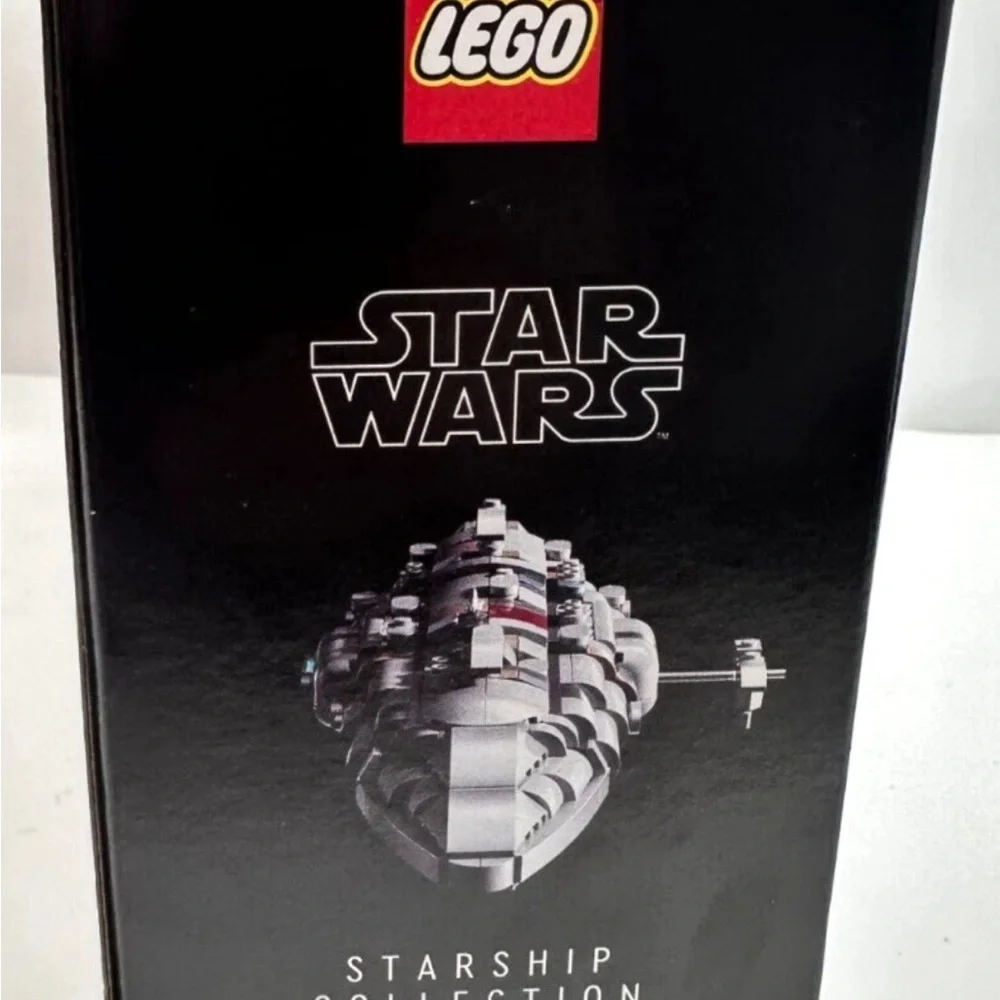 LEGO Star Wars Home One Starcruiser Set (75405) 579 Pieces 18+ NIB